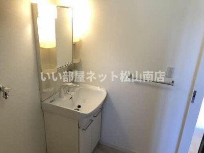 【洗面所】 | ウィステリアコート