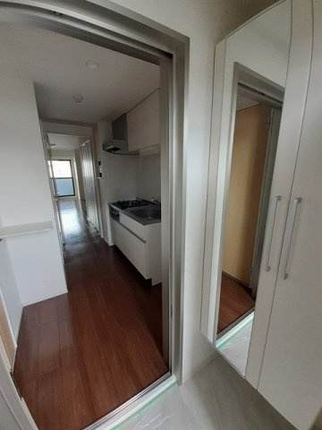 レジデンス柳町の玄関|明るい玄関です