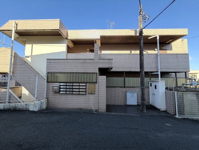 駅徒歩７分！道中にはスーパーもドンキもあってお買い物には困りません！3階エントランスなので実質２階！な【リノベ／スターホームズ二俣川VIII】の外観|外観も気になるポイント