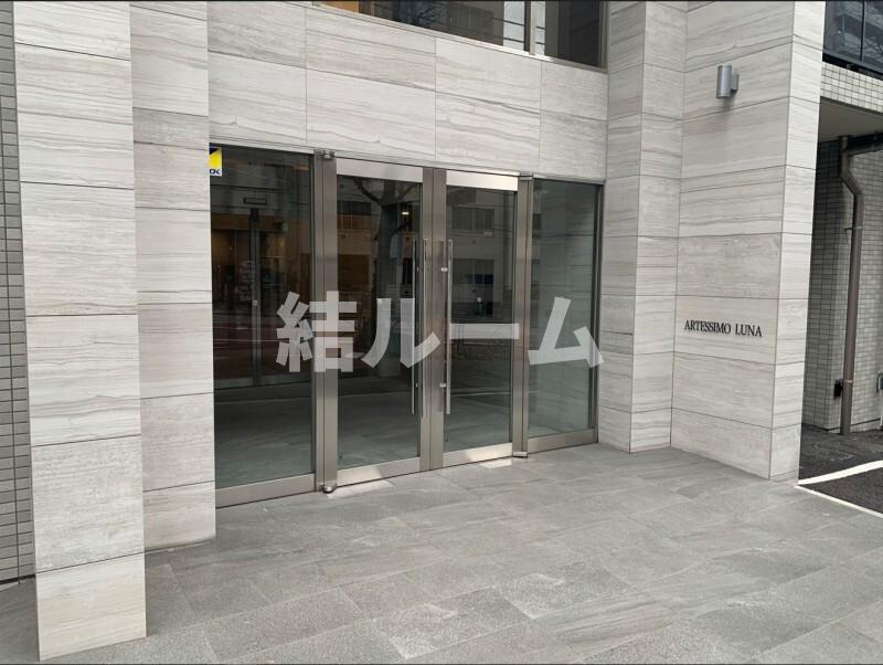 文京区大塚２丁目の賃貸マンションのエントランス