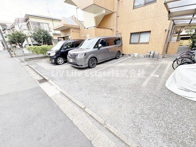 コーポ萩原の駐車場