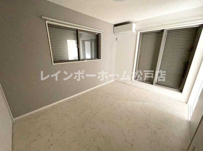サンフォーレ・5号棟仲介手数料（賃料の1.10ヵ月）の50％OFF対象物件！の内装|明るい室内です