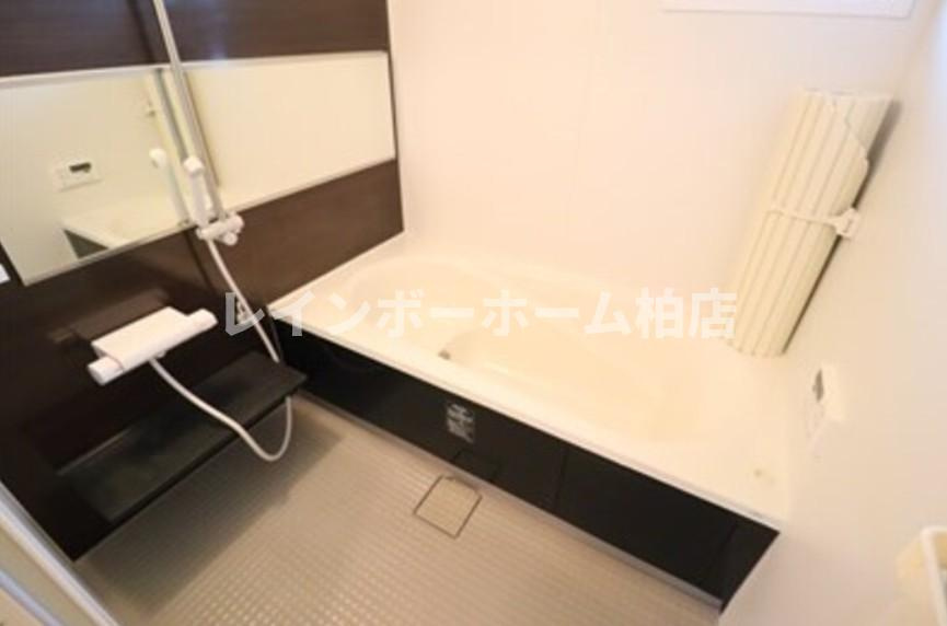 仲介手数料（賃料の1.10ヵ月）の50％OFF対象物件！の浴室|追い焚き機能・浴室乾燥機があります