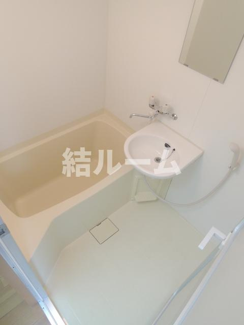 中野区新井５丁目の賃貸マンションの浴室