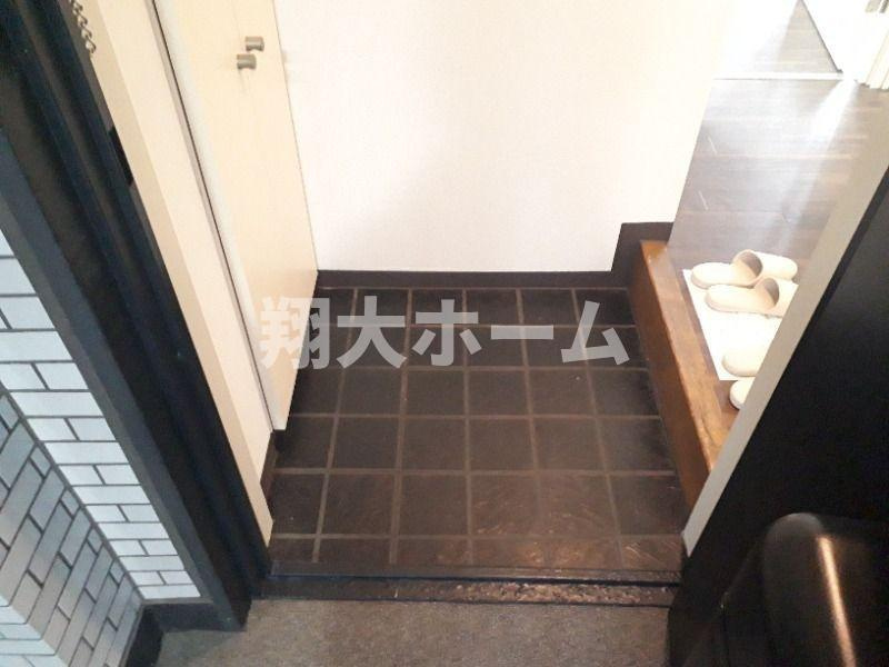 ワコーレ千住A棟の玄関