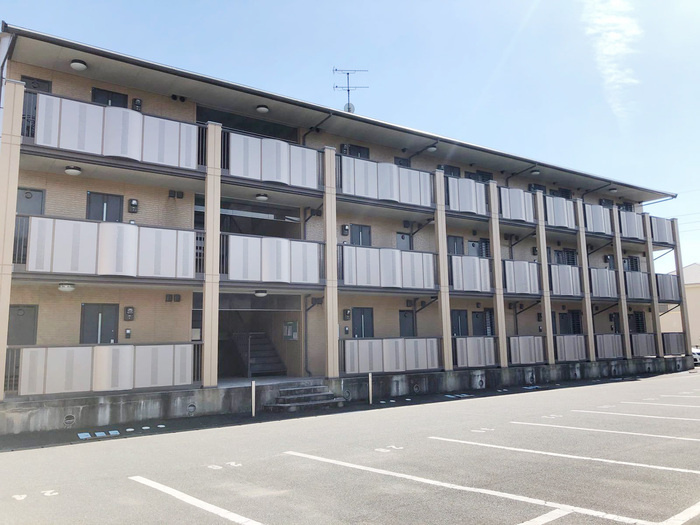 リビングタウン田代外町 D棟の外観|綺麗な外観です☆
