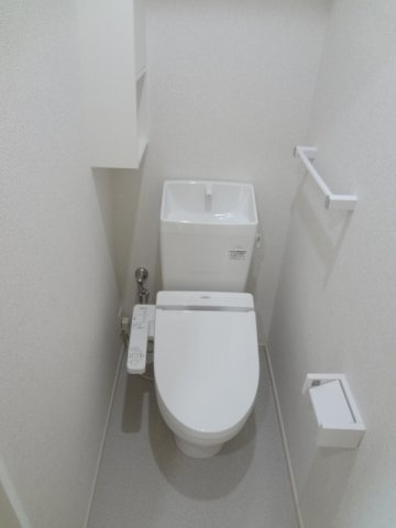 ＳｕｎｓｅｔＨｏｕｓｅ　さくらのトイレ|清潔感のあるトイレです