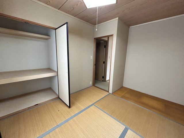 志染町吉田中古戸建の収納