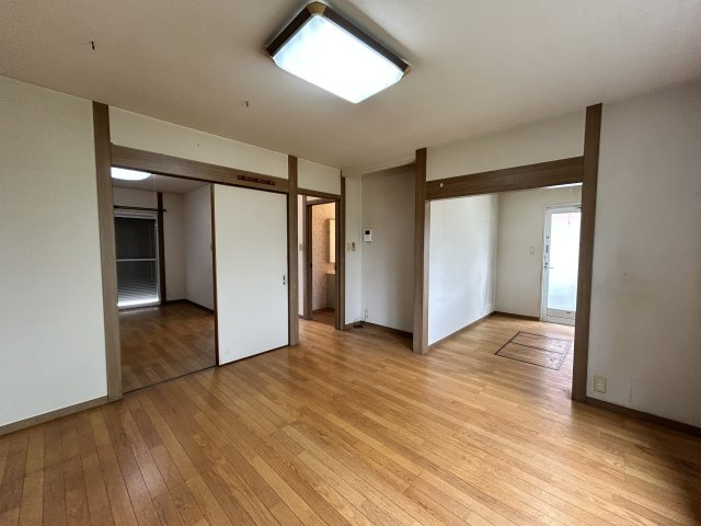 志染町吉田中古戸建の洋室