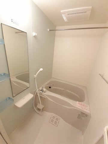 ハピーライフ平田の浴室|ゆったり過ごせるお風呂です