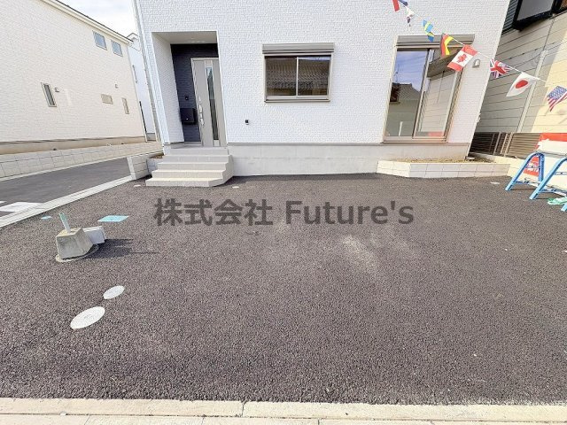 三郷市彦糸1丁目　全7棟　新築戸建　7号棟の駐車場|カースペース並列2台駐車可能