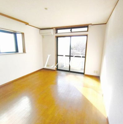 【居間・リビング】 | ハイツ栴檀 | 洋室のお部屋です。