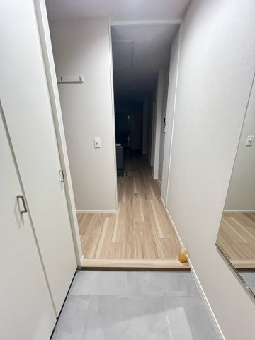 ＷＩＮＧ　ＴＯＷＡ　ＭＡＩＳＯＮの玄関