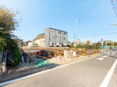 【外観】 | 【仲介手数料が１００万円ＯＦＦ！】■子供が多い公園が目の前■全棟１１４平米超■ＺＥＨ住宅 | 諸費用１００万円ＯＦＦ！
決算キャンペーン中！
家計応援サービスの限界に挑戦中！
■全棟１１４平米超
■４ＬＤＫ
■南道路×東道路
■子供が多い公園が目の前
■耐震など６項目で最高評価
■ＺＥＨ水準