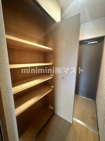 大阪市港区波除２丁目の賃貸マンションの収納