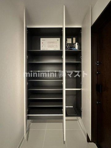 大阪市西区南堀江３丁目の賃貸マンションの収納