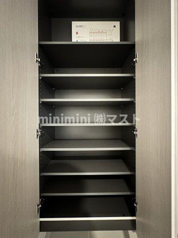 大阪市西区南堀江３丁目の賃貸マンションの収納