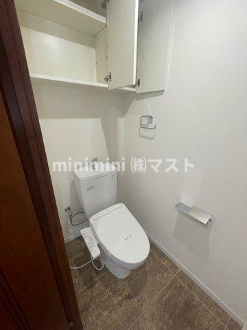 大阪市西区新町１丁目の賃貸マンションのトイレ