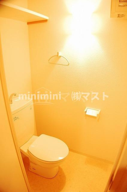 大阪市西区新町２丁目の賃貸マンションのトイレ