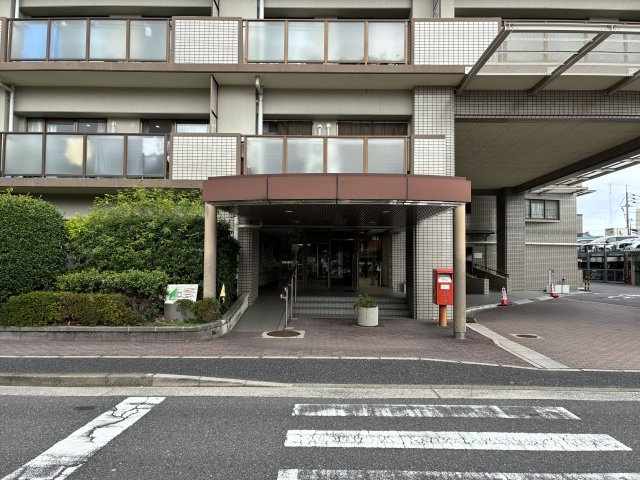 ファミール祇園長束のその他|エントランスに郵便ポストがあり、日々の郵便利用にも便利な環境です。