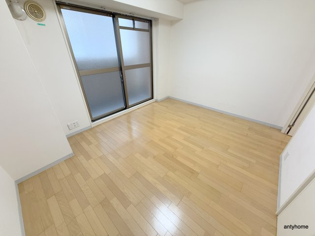JUNWAⅢ　仲介手数料無料の居間・リビング
