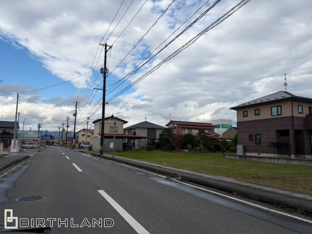 ※家賃保証付き築5年　年間想定賃料352.6万円　想定利回り6.09％のその他|前面道路