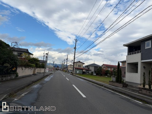 ※家賃保証付き築5年　年間想定賃料352.6万円　想定利回り6.09％のその他|前面道路