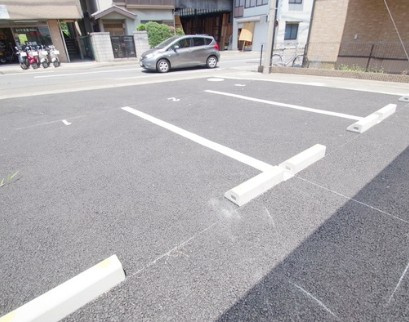【駐車場】