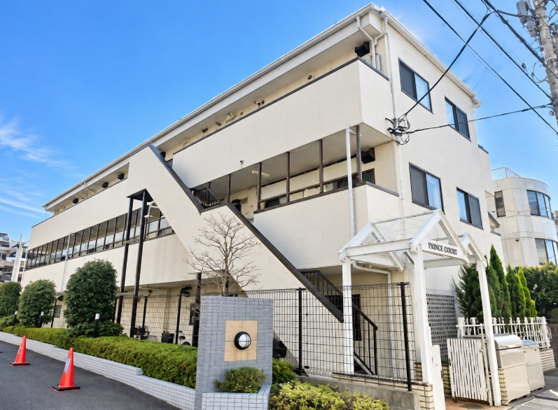 草加市谷塚１丁目の賃貸マンションの外観
