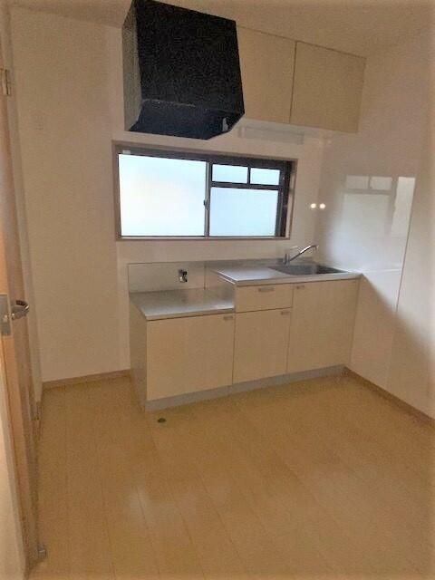 草加市谷塚１丁目の賃貸マンションのキッチン
