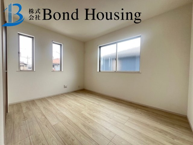 王道の4LDKで使い勝手良好　宮下2丁目　中古戸建　築2年の洋室|※新築当時の写真になります。