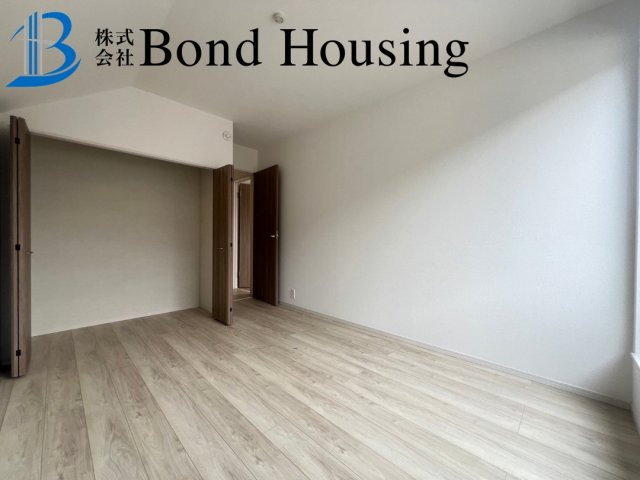 王道の4LDKで使い勝手良好　宮下2丁目　中古戸建　築2年の洋室|※新築当時の写真になります。