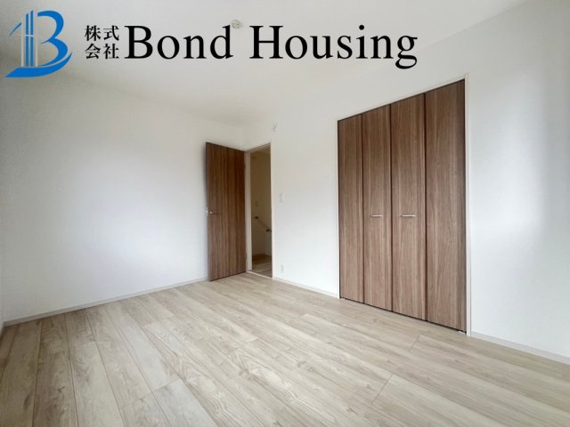 王道の4LDKで使い勝手良好　宮下2丁目　中古戸建　築2年の洋室|※新築当時の写真になります。