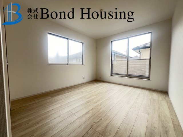 王道の4LDKで使い勝手良好　宮下2丁目　中古戸建　築2年の洋室|※新築当時の写真になります。