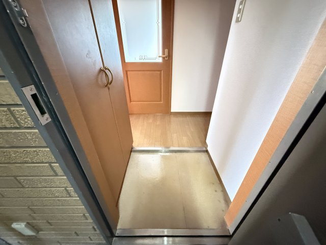 フォブール岡村の玄関