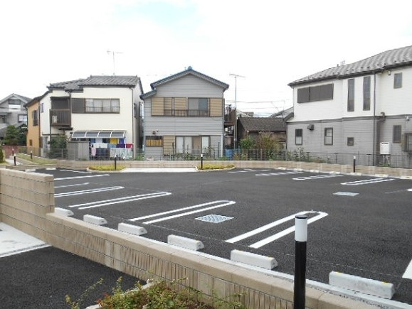 アレーナ　ノースの駐車場