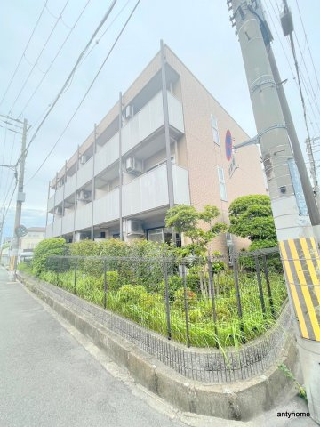 ウエスト・サンヒルズ　仲介手数料無料の外観