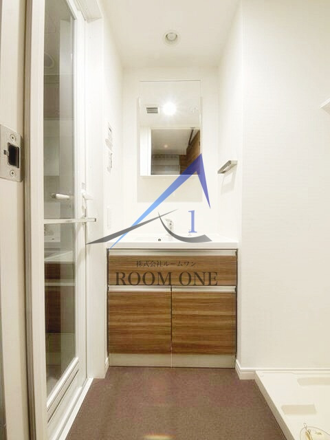 ＳＹＦＯＲＭＥ　ＮＩＳＨＩ－ＳＨＩＮＪＵＫＵ－５ＣＨＯＭＥの洗面所|洗面台です。