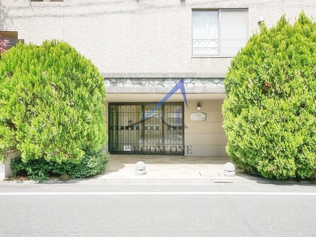 プレール学芸大学参番館のエントランス|エントランスです。