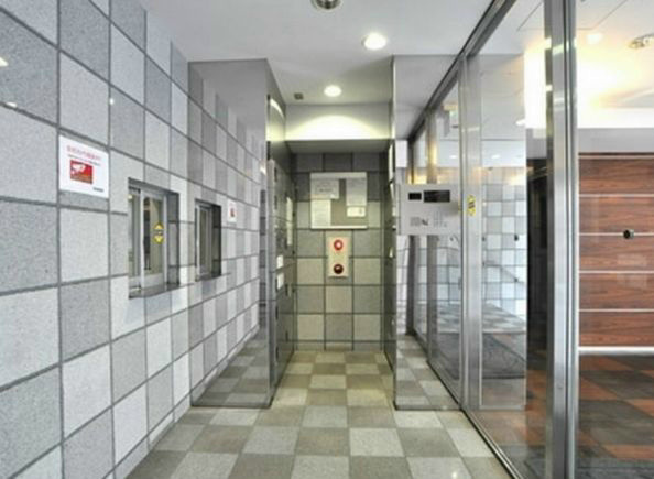 【エントランス】プレミアステージ三田慶大前 