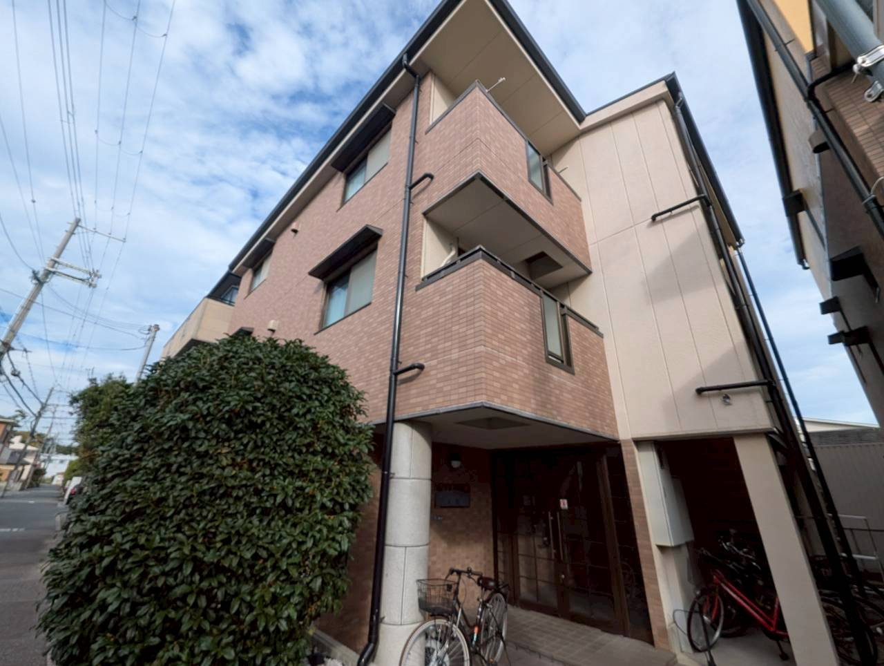 エランドール江坂の外観