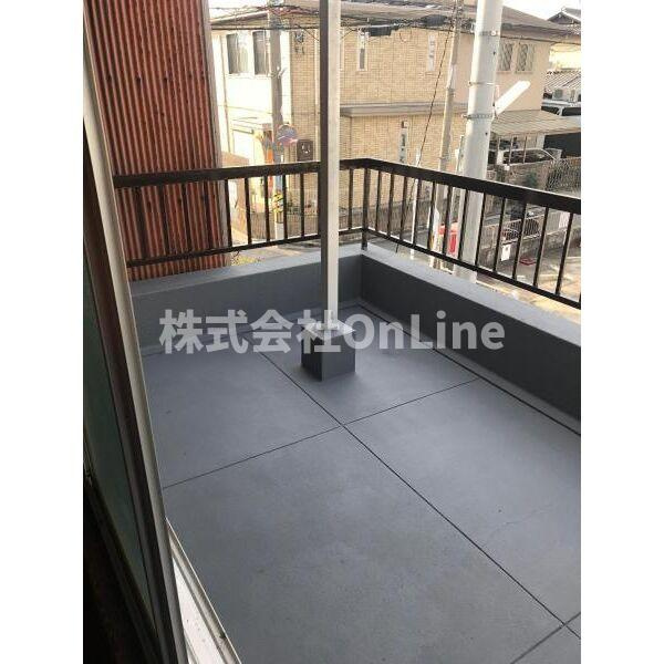 八尾市山本町南四丁目戸建のバルコニー