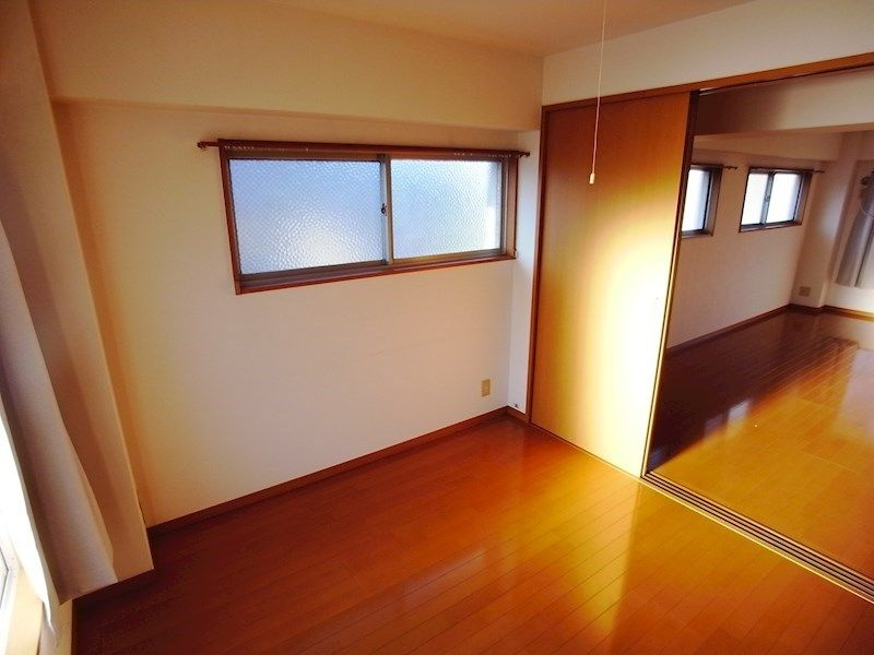 マンション芦屋の里の居間・リビング