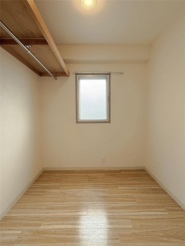 西宮市平松町の賃貸マンションの居間・リビング