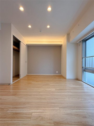 西宮市平松町の賃貸マンションの居間・リビング