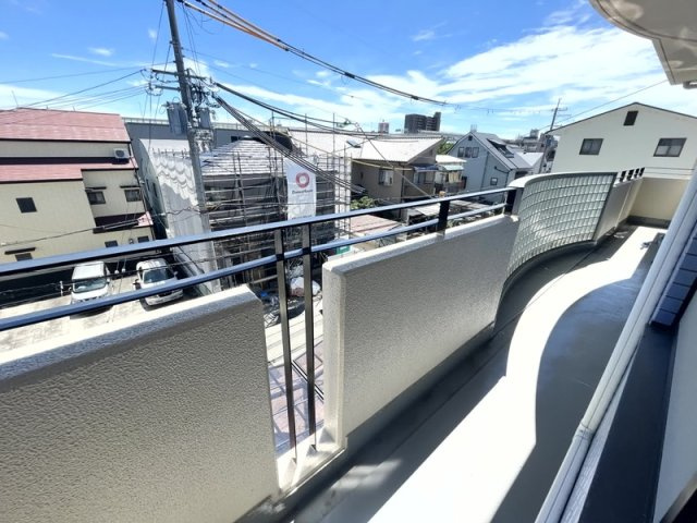 西宮市市庭町の賃貸マンションのバルコニー