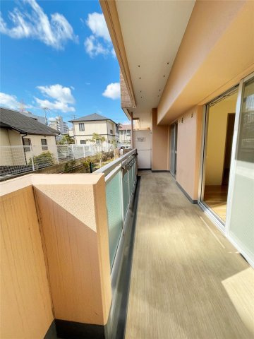 西宮市平松町の賃貸マンションのバルコニー