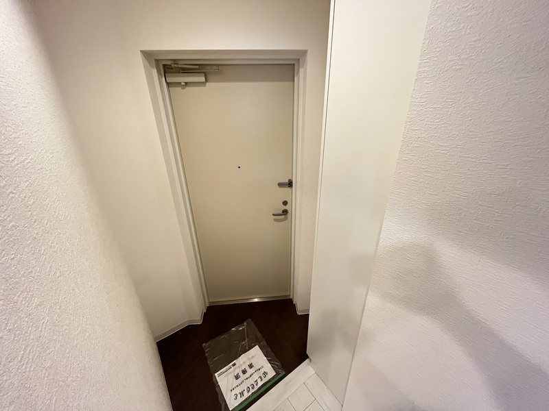西宮市石在町の賃貸マンションの玄関