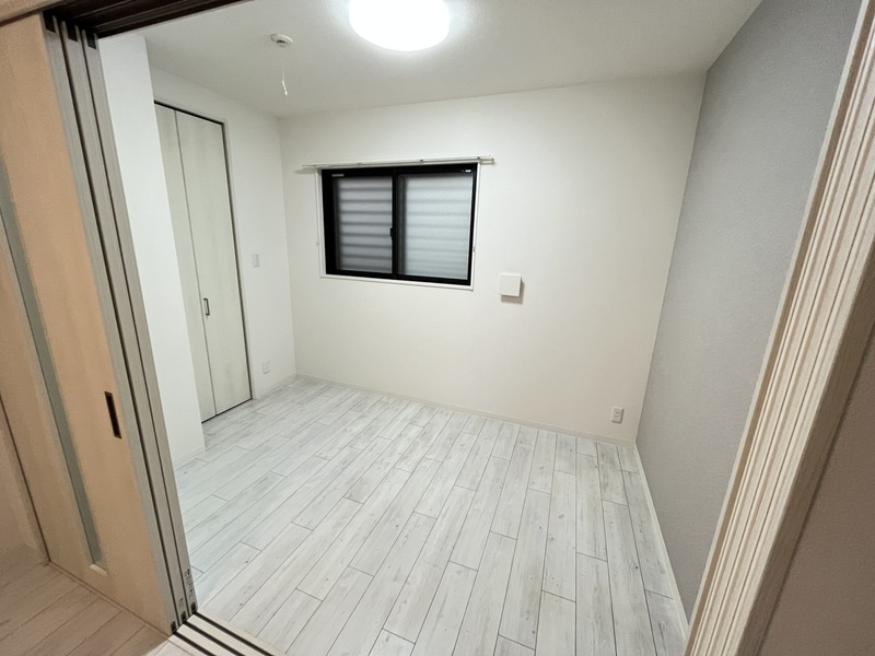 西宮市石在町の賃貸マンションの居間・リビング