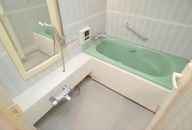 芦屋市大原町の賃貸マンションの浴室